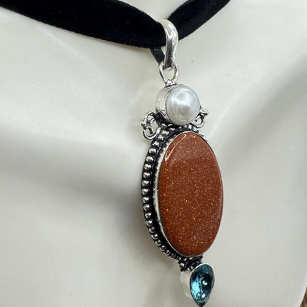 Goldstone Choker Necklace: Vintage Style (Black Velvet Ribbon, Chunky Pendant)