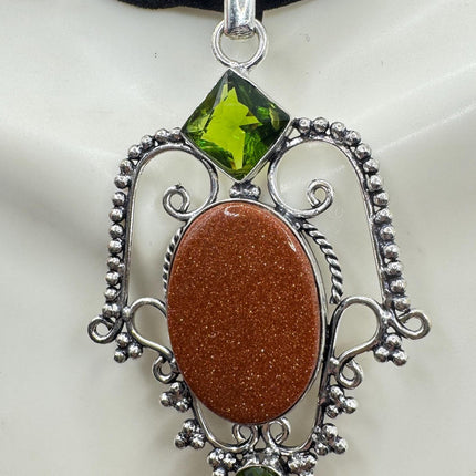 Goldstone Choker Necklace: Vintage Style (Black Velvet Ribbon, Chunky Pendant)