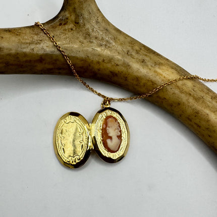 Vintage Gold Filled Cameo Photo Locket Necklace