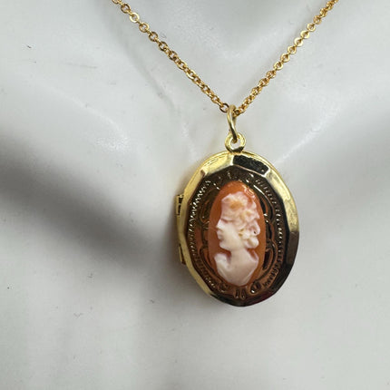Vintage Gold Filled Cameo Photo Locket Necklace