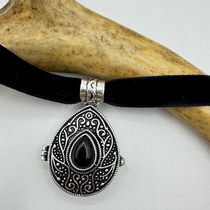 Vintage Poison Pillbox Velvet Choker Photo Locket - Silver, White Bronze, Black Onyx Antique Design Necklace