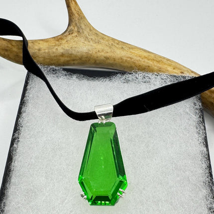 Vintage Emerald Green Glass Silver Boho Statement Necklace