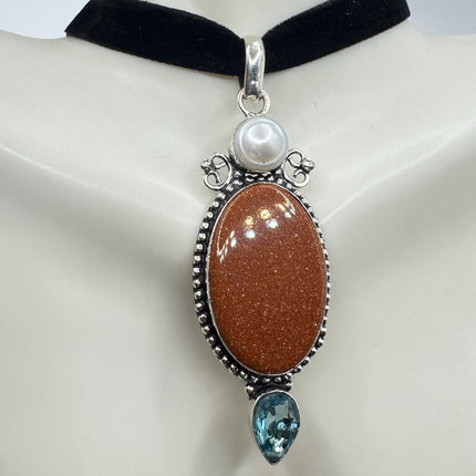 Goldstone Choker Necklace: Vintage Style (Black Velvet Ribbon, Chunky Pendant)