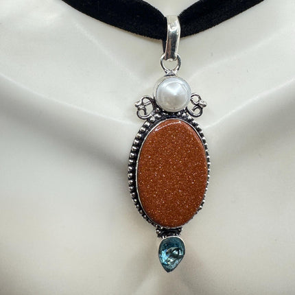 Goldstone Choker Necklace: Vintage Style (Black Velvet Ribbon, Chunky Pendant)