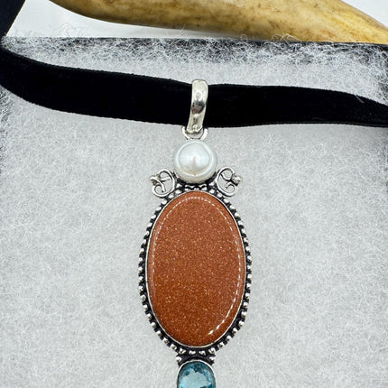 Goldstone Choker Necklace: Vintage Style (Black Velvet Ribbon, Chunky Pendant)