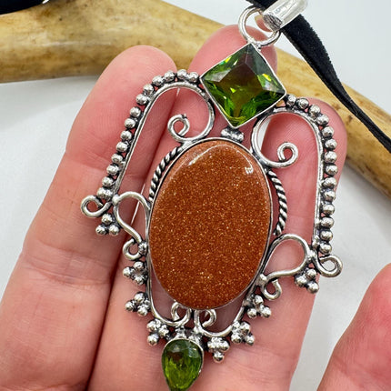 Goldstone Choker Necklace: Vintage Style (Black Velvet Ribbon, Chunky Pendant)
