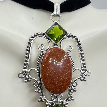Goldstone Choker Necklace: Vintage Style (Black Velvet Ribbon, Chunky Pendant)