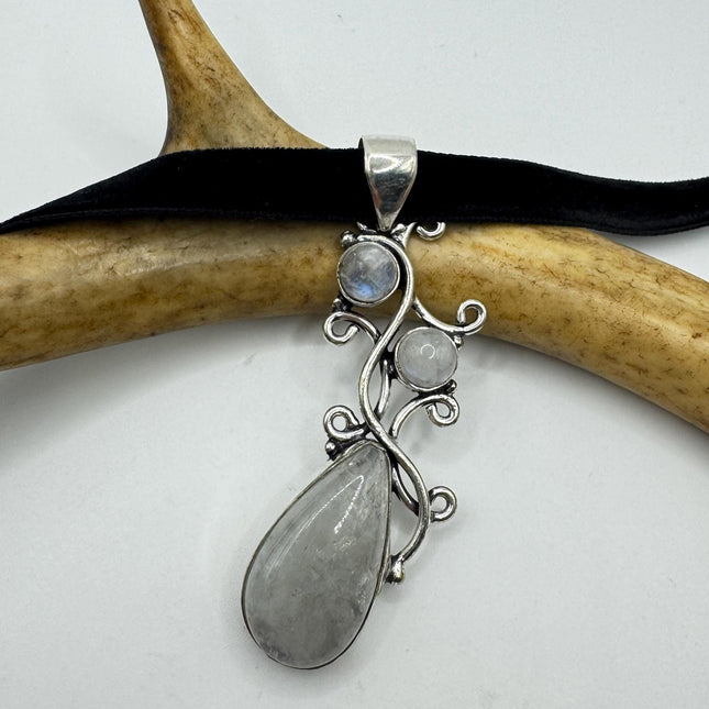 Vintage Silver Bronze Rainbow Moonstone Black Velvet Choker Pendant Necklace