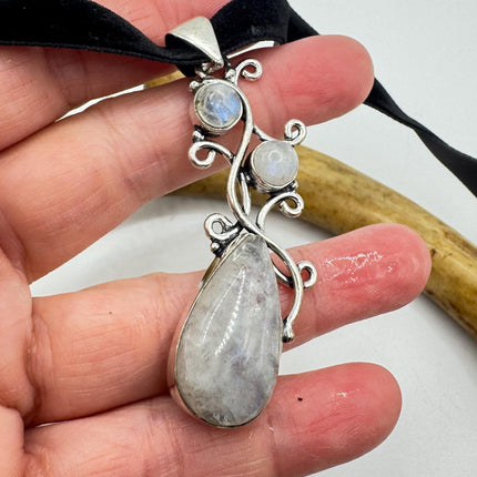 Vintage Silver Bronze Rainbow Moonstone Black Velvet Choker Pendant Necklace