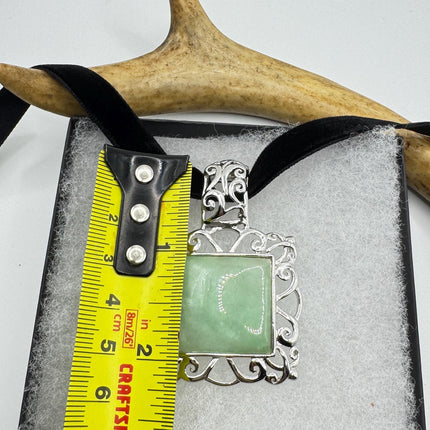 Vintage Green Jade Pendant Choker 925 Sterling Silver Necklace
