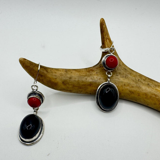 Vintage Red Coral Glass Black Onyx Silver Earrings | 925 sterling Silver Lever Backs
