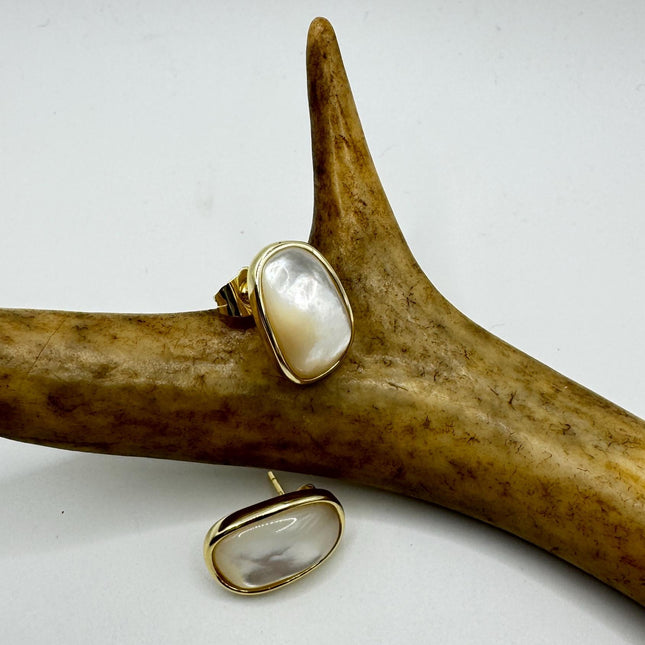 Vintage White Mother of Pearl Silver Drop Earrings Golden 925 Sterling Silver