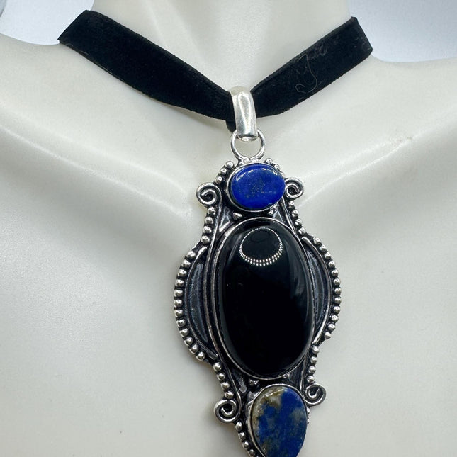 Vintage Black Onyx Pendant Ribbon Choker Necklace Silver Bronze Necklace Statement