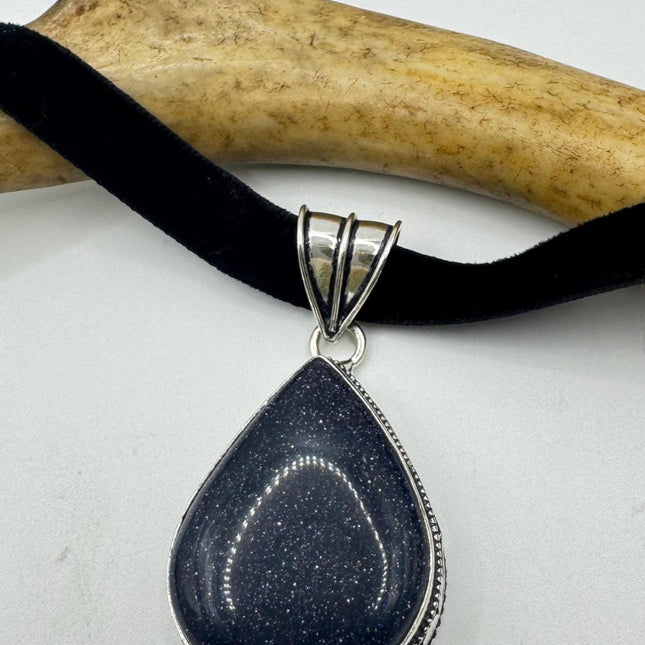 Vintage black sandstone necklace 925 sterling silver