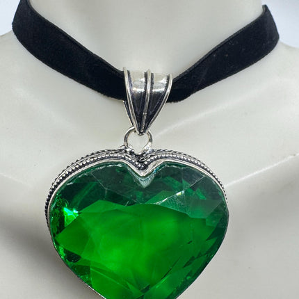 Vintage Green Glass Silver Heart Statement Necklace Black Velvet Choker