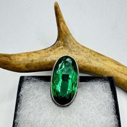 Vintage Green Glass Cocktail Ring – Silver Bronze Setting 7.5