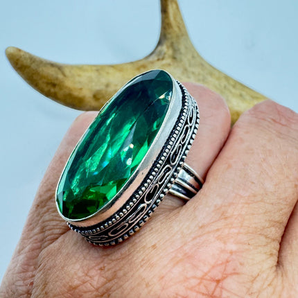 Vintage Green Glass Cocktail Ring – Silver Bronze Setting 7.5