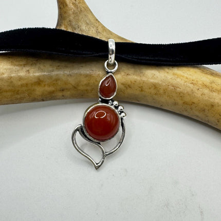 Vintage Red Carnelian Chunky Pendant Ribbon Choker Necklace | Silver Necklace