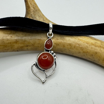 Vintage Red Carnelian Chunky Pendant Ribbon Choker Necklace | Silver Necklace