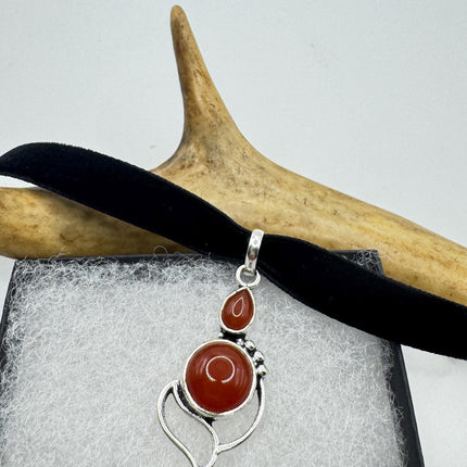 Vintage Red Carnelian Chunky Pendant Ribbon Choker Necklace | Silver Necklace
