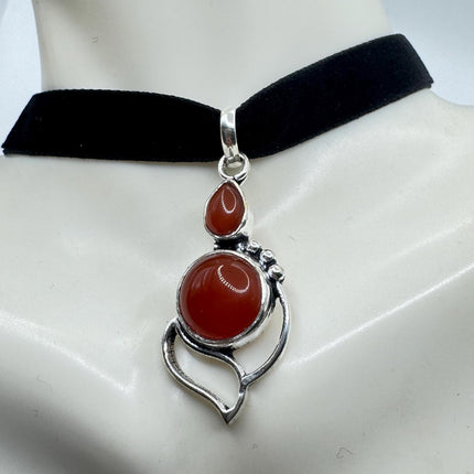 Vintage Red Carnelian Chunky Pendant Ribbon Choker Necklace | Silver Necklace