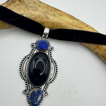 Vintage Black Onyx Pendant Ribbon Choker Necklace Silver Bronze Necklace Statement
