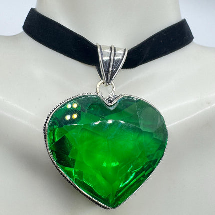 Vintage Green Glass Silver Heart Statement Necklace Black Velvet Choker