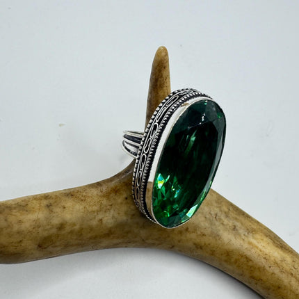 Vintage Green Glass Cocktail Ring – Silver Bronze Setting 7.5