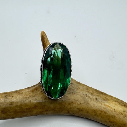 Vintage Green Glass Cocktail Ring – Silver Bronze Setting 7.5