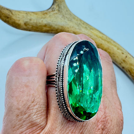 Vintage Green Glass Cocktail Ring – Silver Bronze Setting 7.5