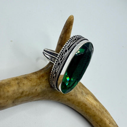 Vintage Green Glass Cocktail Ring – Silver Bronze Setting 7.5
