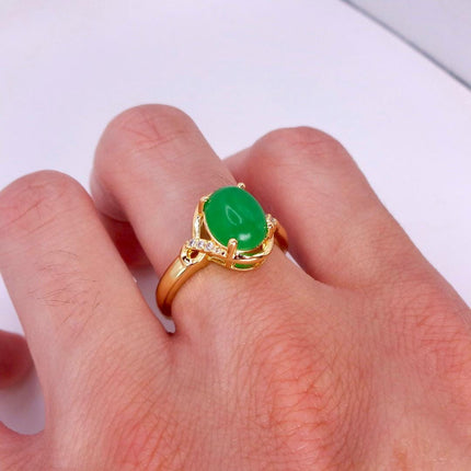 Vintage Gold Green Jade Cocktail Ring - Round Antique Design - Lucky Charm