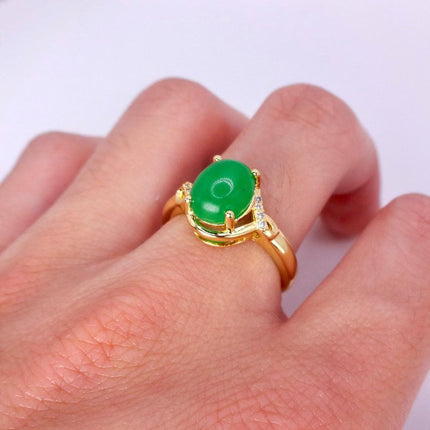 Vintage Gold Green Jade Cocktail Ring - Round Antique Design - Lucky Charm