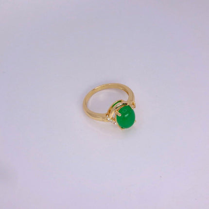 Vintage Gold Green Jade Cocktail Ring - Round Antique Design - Lucky Charm