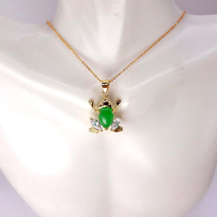 Vintage Green Jade Frog Gold GF Pendant Lucky Charm Chain Necklace