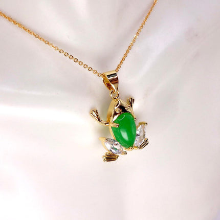 Vintage Green Jade Frog Gold GF Pendant Lucky Charm Chain Necklace