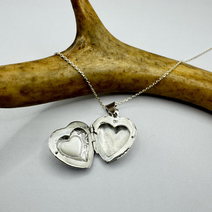 Silver Heart Locket: Vintage Photo Pendant - 925 Sterling Chain
