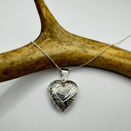 Silver Heart Locket: Vintage Photo Pendant - 925 Sterling Chain