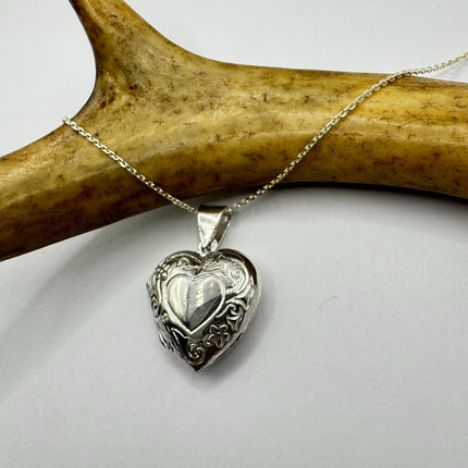 Silver Heart Locket: Vintage Photo Pendant - 925 Sterling Chain