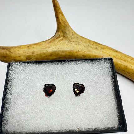 Vintage Red Garnet Heart 925 Sterling Silver Stud Earrings