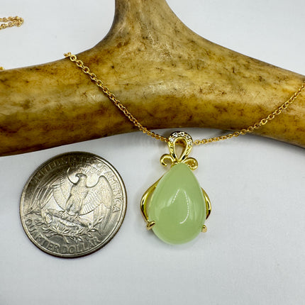 Vintage Green Jade Deco Choker Necklace - Golden Bronze