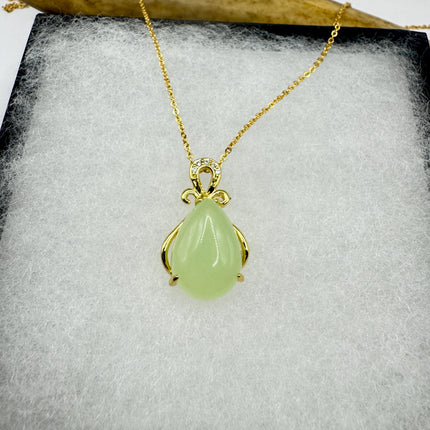 Vintage Green Jade Deco Choker Necklace - Golden Bronze