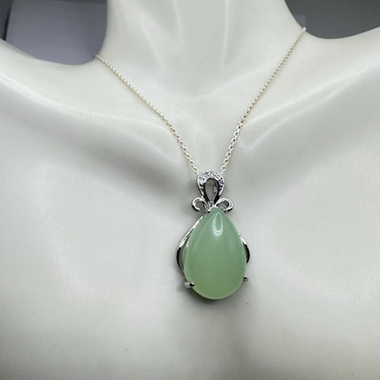 Vintage Green Jade Deco Choker Pendant Necklace - 925 Sterling Silver chain