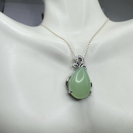 Vintage Green Jade Deco Choker Pendant Necklace - 925 Sterling Silver chain
