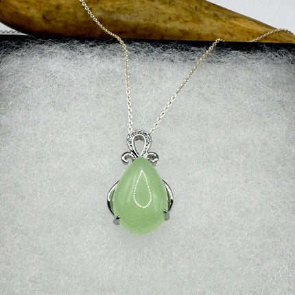 Vintage Green Jade Deco Choker Pendant Necklace - 925 Sterling Silver chain