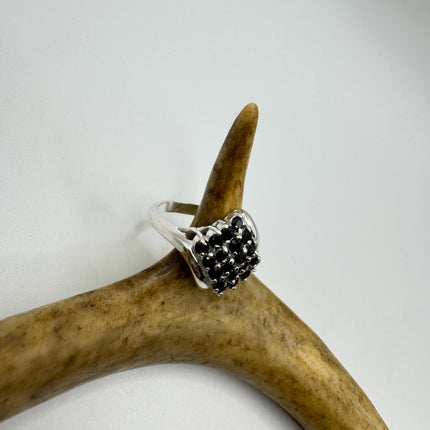Vintage Blue Sapphire Ring: 925 Sterling Silver