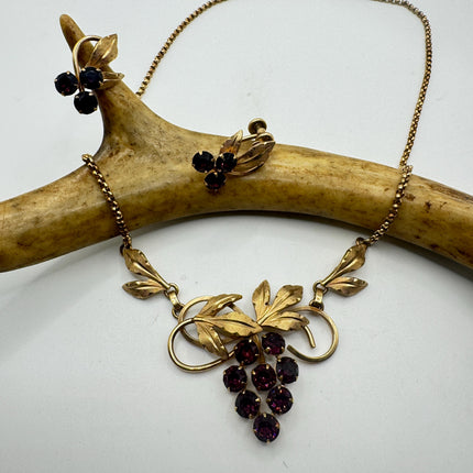 Vintage Purple Amethyst glass Grape Jewelry Set Necklace and Earrings Screw Backs