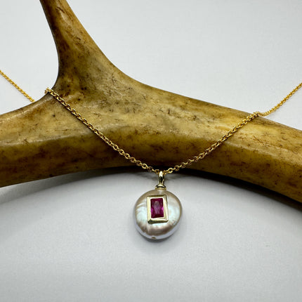 Vintage TINY Gold Pearl Necklace - Minimal Chain