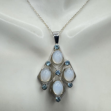 Vintage Sterling Silver White Moonstone Pendant Necklace: Delicate Charm
