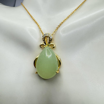 Vintage Green Jade Deco Choker Necklace - Golden Bronze
